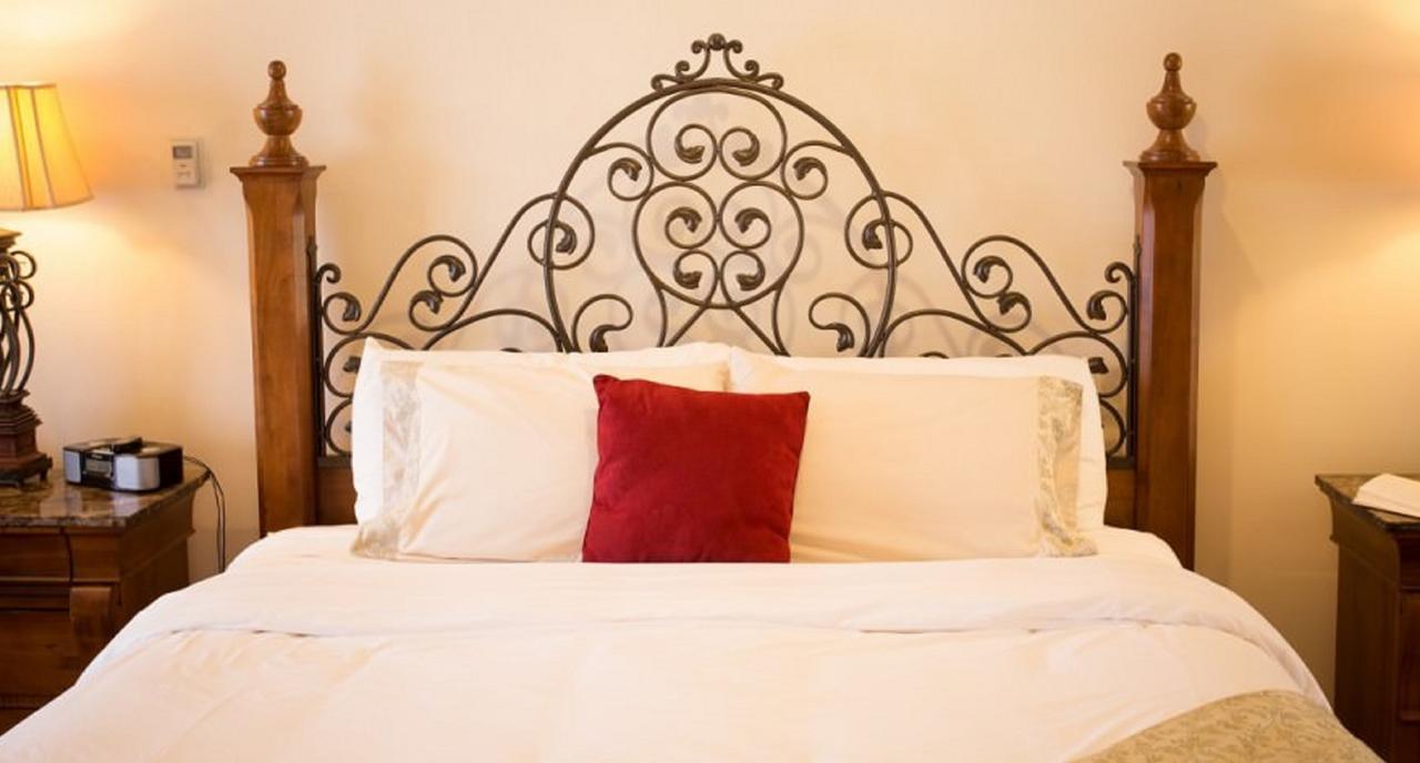 Inn The French Manor &